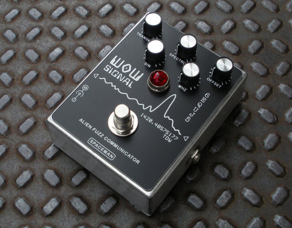 WOW Signal: Alien Fuzz Communicator - Spaceman Effects